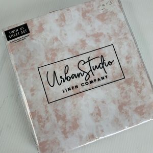 NWT Urban Studio Twin XL Sheet Set Pink & White Microfiber Christmas Gift NEW